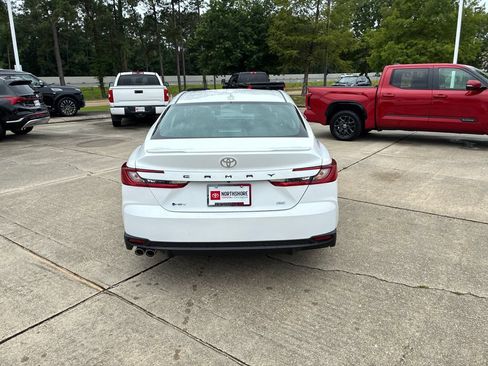 New 2026 Toyota Camry SE FWD image 5