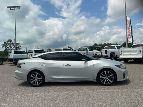 Used 2021 Nissan Maxima 3.5 SV w/ Floor Mat Group FWD image 6