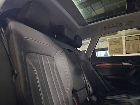 Used 2023 Audi Q5 2.0T Premium w/ Convenience Package image 13