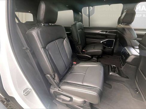 New 2026 Jeep Grand Wagoneer Limited AWD/4WD image 23