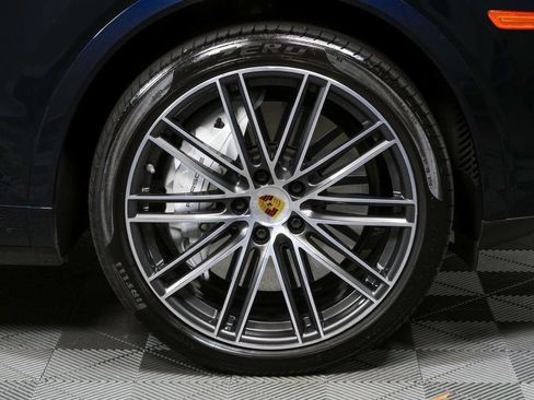 Certified 2021 Porsche Cayenne Turbo AWD/4WD image 31