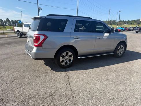 Used 2020 Ford Expedition XLT w/ Equipment Group 202A AWD/4WD image 19