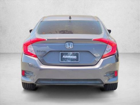 Used 2018 Honda Civic EX-L image 6