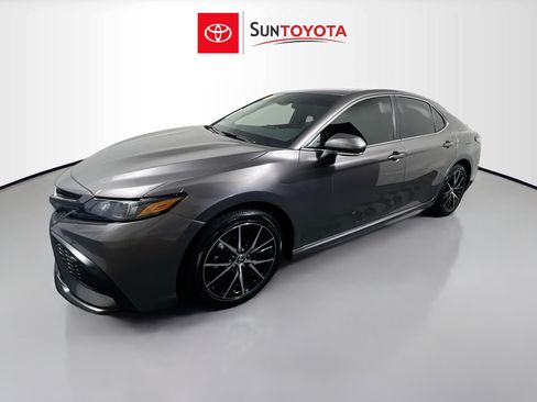 Used 2024 Toyota Camry SE FWD image 9