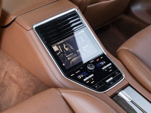 Used 2023 Porsche Panamera 4 image 41