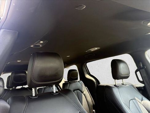 Used 2026 Chrysler Pacifica Select FWD image 29