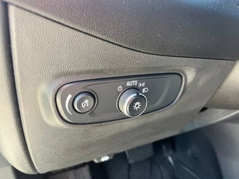 Used 2024 Chevrolet Equinox RS FWD image 15