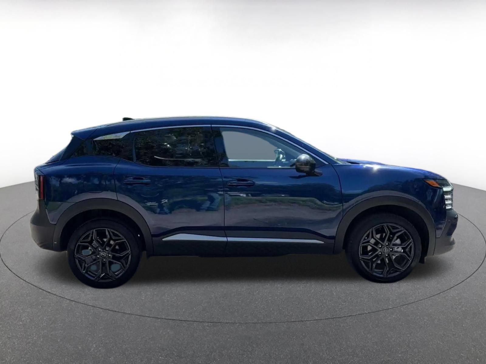 Used 2026 Nissan Kicks SR FWD image 15