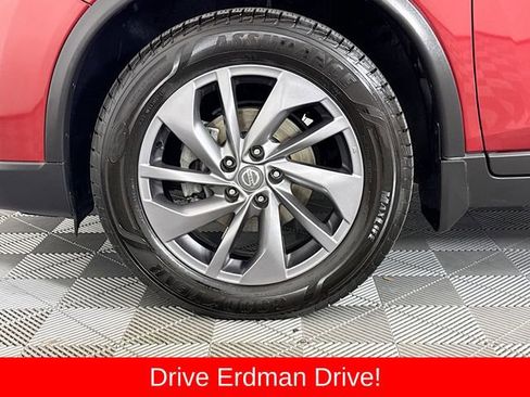 Used 2016 Nissan Rogue SL image 4