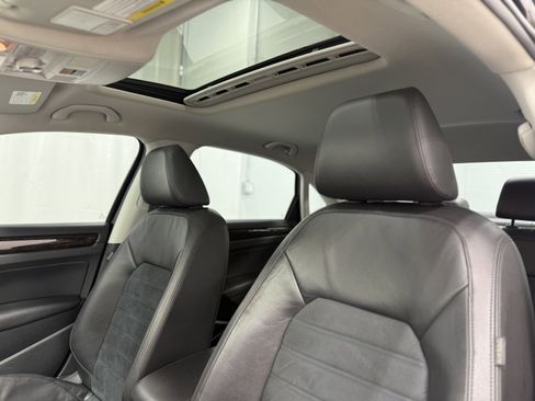 Used 2014 Volkswagen Passat TDI SEL Premium image 15