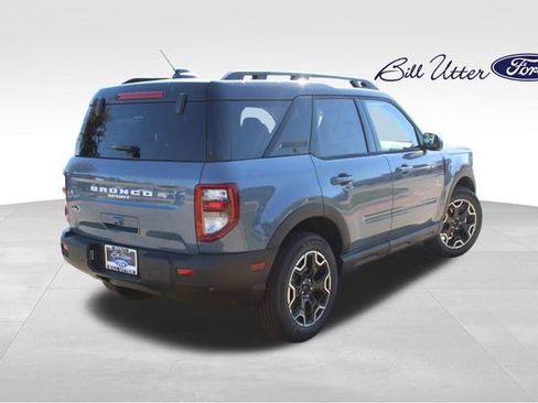 New 2025 Ford Bronco Sport Outer Banks image 3
