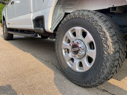 Used 2024 Ford F250 XLT image 13