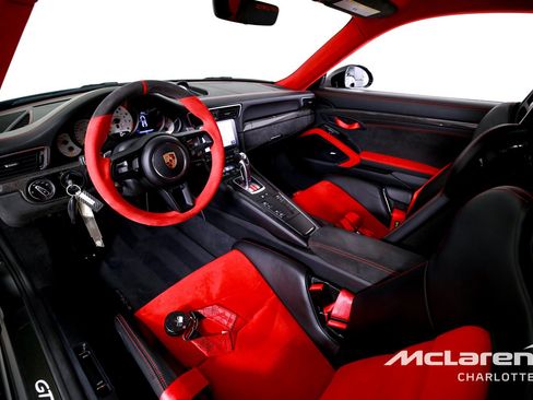 Used 2018 Porsche 911 GT2 RS RWD image 12