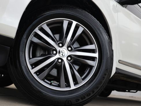 Used 2019 INFINITI QX60 Luxe w/ Essential Package FWD image 29