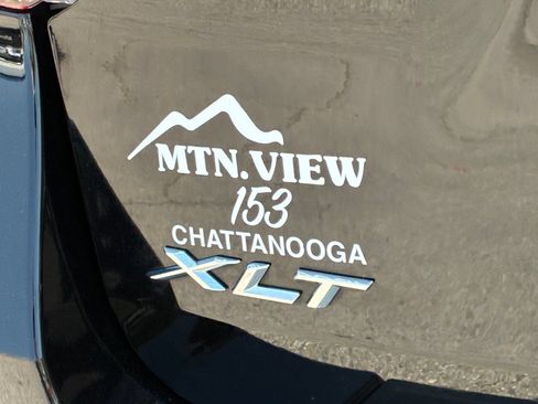 Used 2023 Ford Explorer XLT w/ Equipment Group 202A AWD/4WD image 9