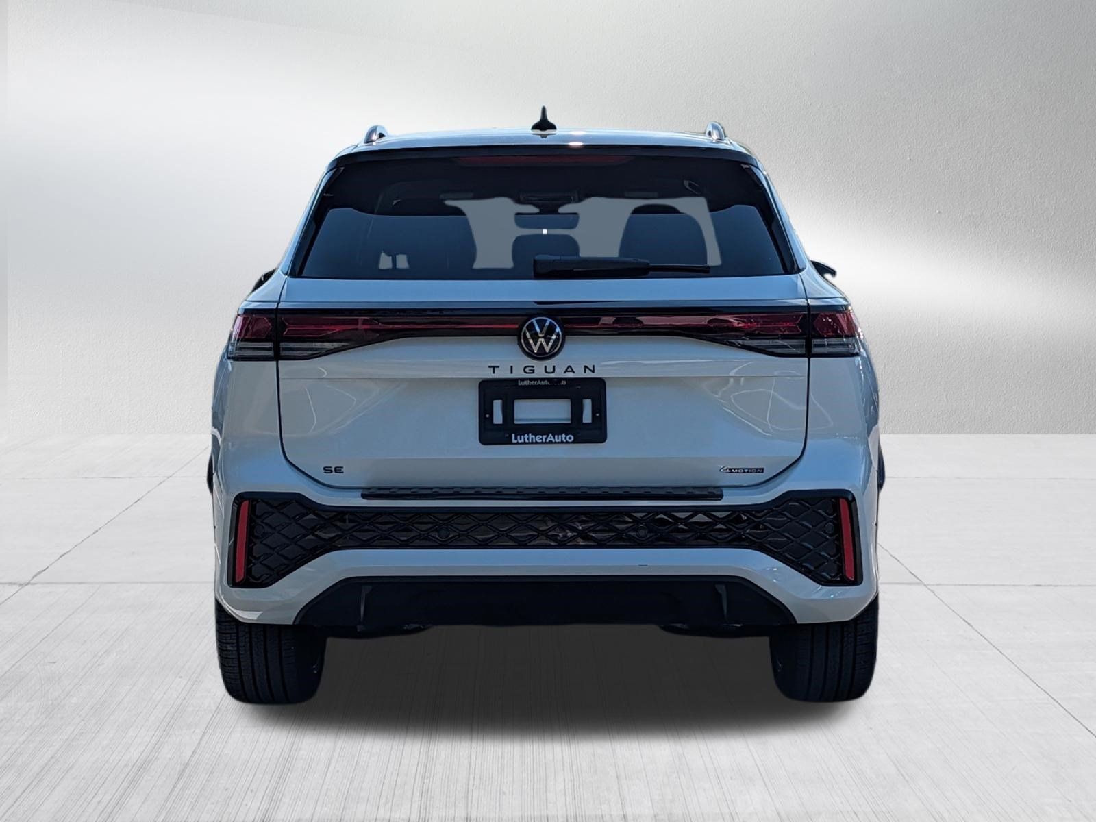 Certified 2026 Volkswagen Tiguan SE R-Line AWD/4WD image 6