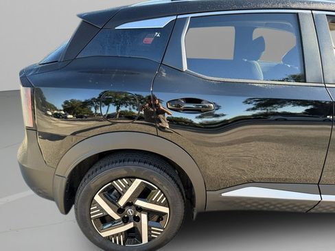 New 2026 Nissan Kicks SV w/ SV Premium Package FWD image 22