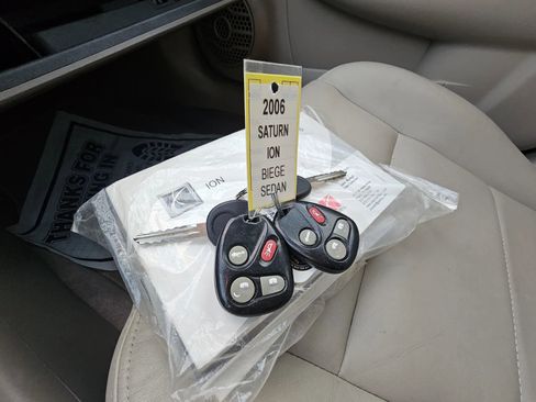 Used 2006 Saturn ION Level 3 w/ Leather Trim Pkg image 36