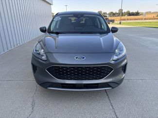 Used 2021 Ford Escape SE video 2