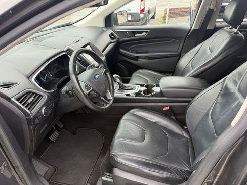 Used 2016 Ford Edge Titanium FWD image 9