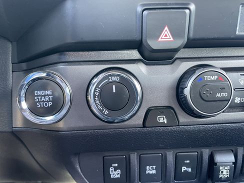 Used 2023 Toyota Tacoma TRD Off-Road w/ Technology Package image 25