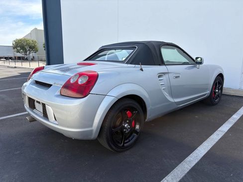 Used 2003 Toyota MR2 image 6