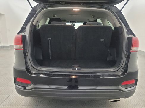 Used 2020 Kia Sorento AWD V6 image 29