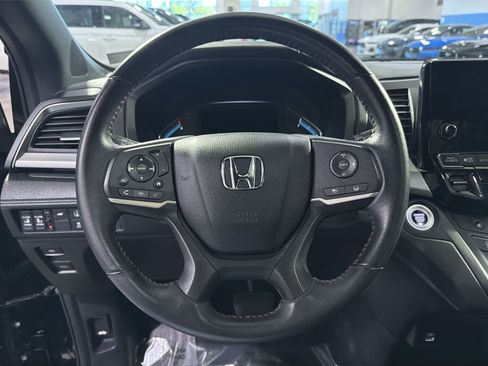Used 2023 Honda Odyssey Sport image 34