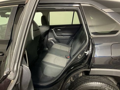 Used 2021 Toyota RAV4 XLE image 30