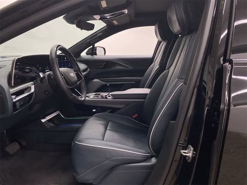 Certified 2024 Cadillac Lyriq Luxury w/ Nappa Leather Package image 14