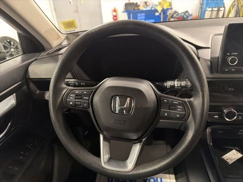 Used 2025 Honda CR-V EX image 20