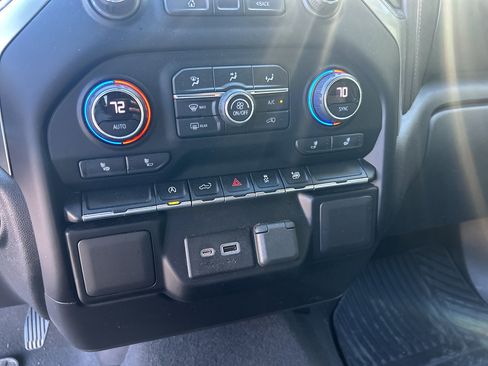 Used 2021 Chevrolet Silverado 1500 LT image 19