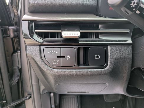 Certified 2026 Kia Sportage SX FWD image 30