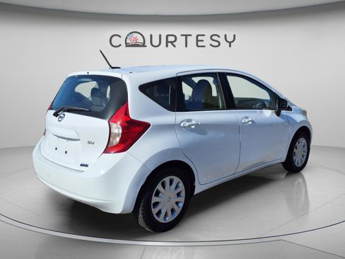 Used 2016 Nissan Versa Note SV FWD image 5