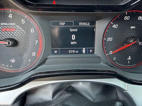 Used 2025 Chevrolet Trax RS w/ Sunroof Package FWD image 5