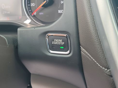 Used 2023 GMC Acadia SLT w/ Preferred Package FWD image 30