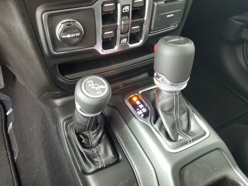 New 2025 Jeep Gladiator Sport image 18