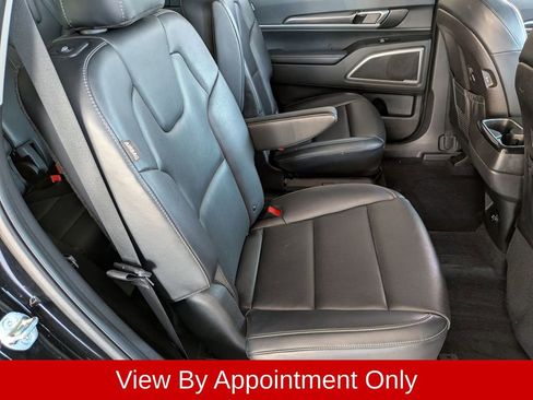 Used 2025 Kia Telluride S FWD image 32