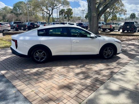 Used 2025 Kia K4 LXS image 6