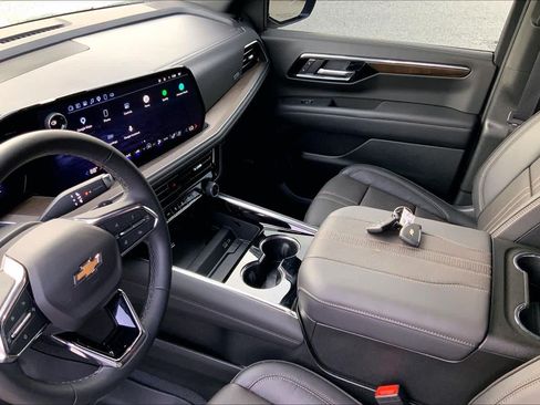 Used 2025 Chevrolet Tahoe High Country w/ Sun And Tow Package AWD/4WD image 16