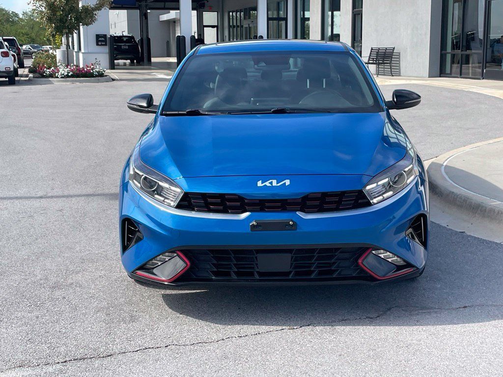 Used 2023 Kia Forte GT-Line w/ GT-Line Premium Package FWD image 2