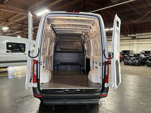 Used 2026 Mercedes-Benz Sprinter 2500 image 17