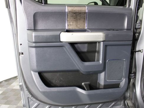 Used 2022 Ford F350 Lariat w/ Chrome Package image 37