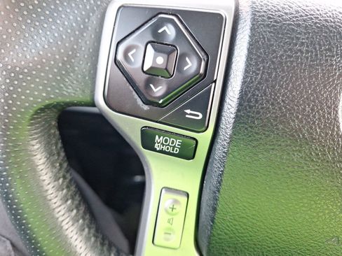 Used 2018 Toyota 4Runner Limited image 21