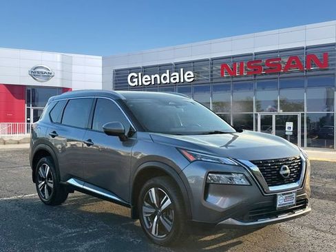 Used 2023 Nissan Rogue SL AWD/4WD image 3