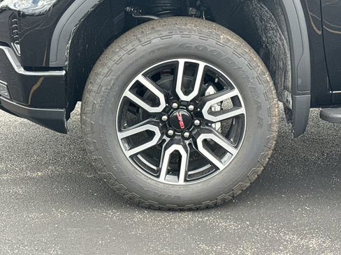 New 2026 GMC Sierra 1500 AT4 w/ AT4 Premium Package AWD/4WD image 10