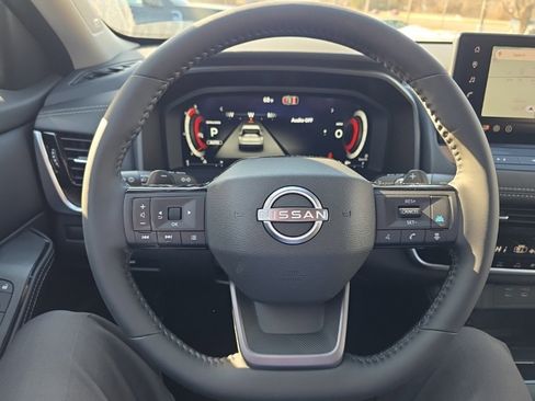 New 2026 Nissan Rogue Platinum image 19