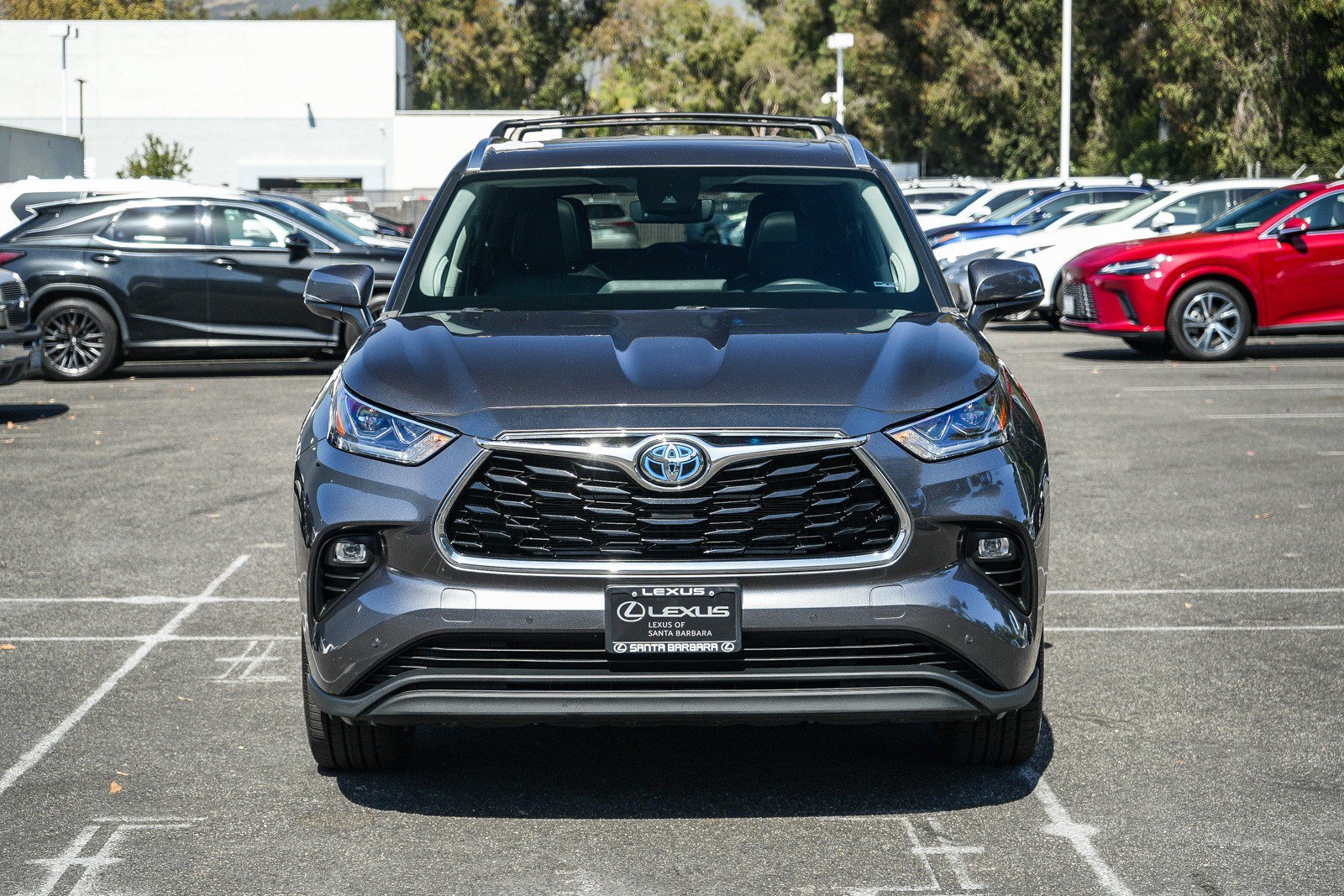 Used 2023 Toyota Highlander Limited AWD/4WD image 2