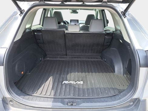 Used 2022 Toyota RAV4 Limited AWD/4WD image 12