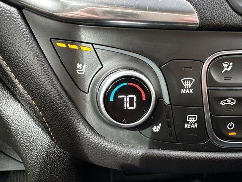 Used 2021 Chevrolet Equinox Premier image 14
